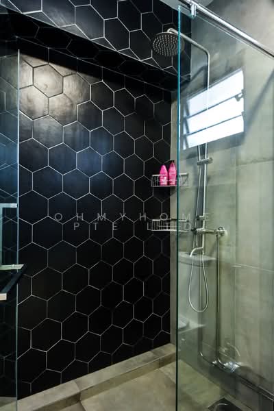 188 Bukit Batok West Avenue 6 HDB Flat For Sale at S$ 650,000 | PropertyGuru Singapore - Bathroom
