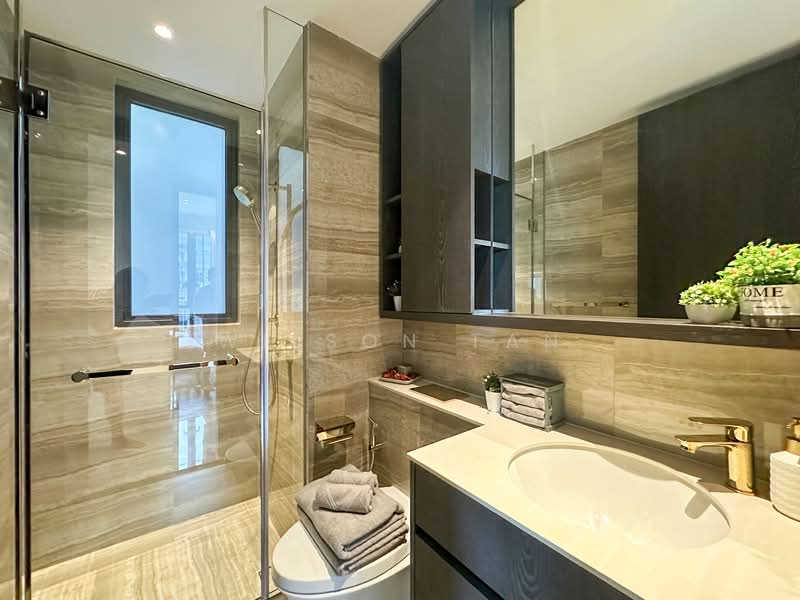 LIV @ MB Condominium For Sale at S$ 4,650,000 | PropertyGuru Singapore - Bathroom