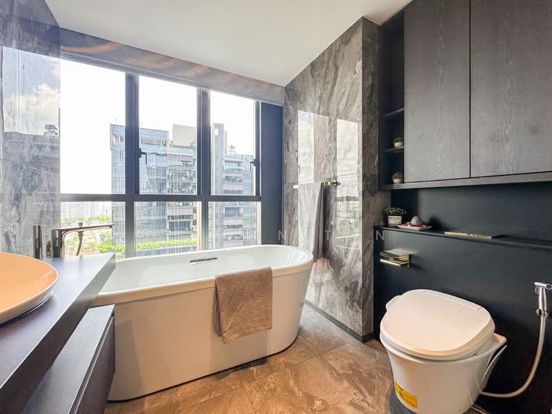 LIV @ MB Condominium For Sale at S$ 4,650,000 | PropertyGuru Singapore - Bathroom