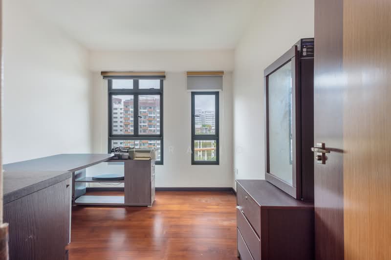 684D Edgedale Plains HDB Flat For Sale at S$ 720,000 | PropertyGuru Singapore - Study