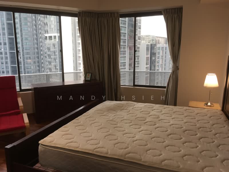 International Plaza Apartment For Sale at S$ 1,830,000 | PropertyGuru Singapore - Bedroom