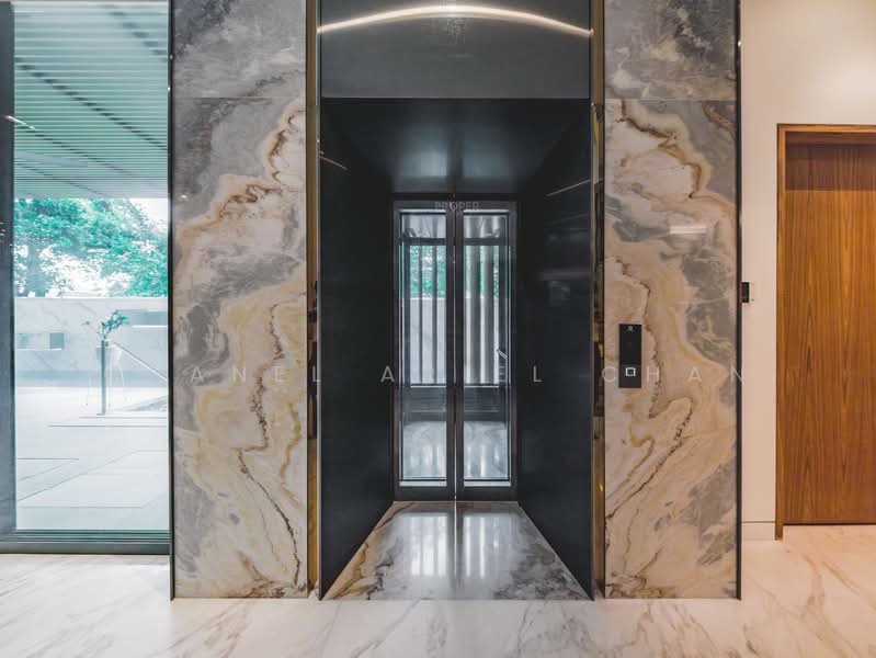 STUNNING VIEWS Rare Elevated Exclusive Detached in D11 Detached House For Sale at S$ 21,800,000 | PropertyGuru Singapore - Interior