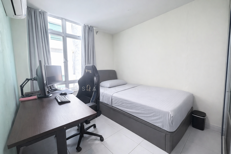 Sunny Grove Condominium For Sale at S$ 1,580,000 | PropertyGuru Singapore - Bedroom