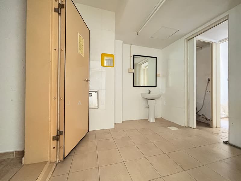 The Arizon, 538 Geylang Road, 1,055 sqft, Office For Sale, by Jansen Kee, 500079053 - Bathroom - CommercialGuru.com.sg