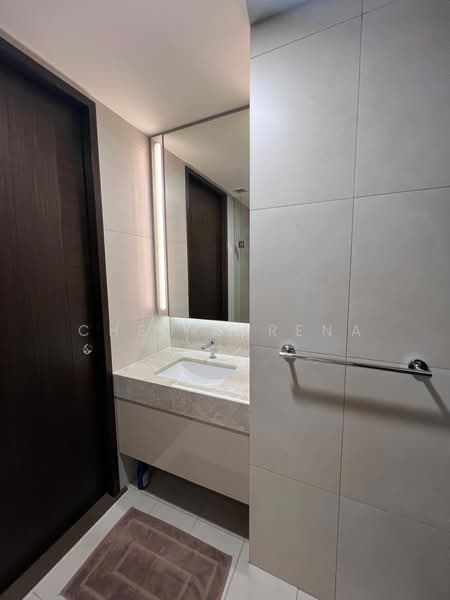 The Orient, 251 Pasir Panjang Road, 2 Bedrooms, 624 sqft, Condominium For Rent, by Cheu Serena, 500079060 - Bathroom - PropertyGuru.com.sg