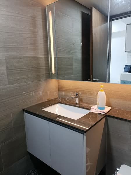 Parc Esta Condominium For Sale at S$ 990,000 | PropertyGuru Singapore - Bathroom