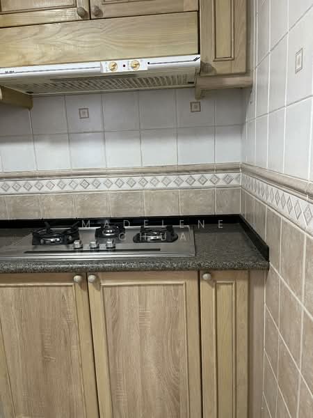 The Bayshore Condominium For Sale at S$ 1,350,000 | PropertyGuru Singapore - Kitchen