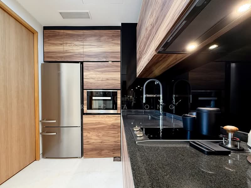 Goodwood Grand Apartment For Sale at S$ 2,200,000 | PropertyGuru Singapore - Kitchen