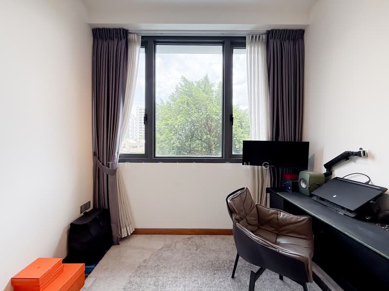 Goodwood Grand Apartment For Sale at S$ 2,200,000 | PropertyGuru Singapore - Study