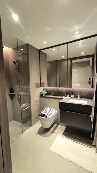 The Robertson Opus Condominium For Sale at S$ 2,664,000 | PropertyGuru Singapore - Bathroom