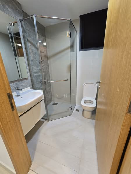 La Fiesta, 74 Sengkang Square, 3 Bedrooms, 840 sqft, Condominium For Rent, by Joalyne Lee, 500079104 - Bathroom - PropertyGuru.com.sg