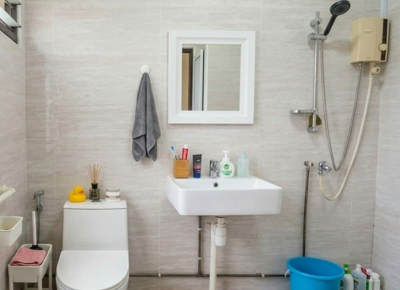 157 Simei Road, 157 Simei Road, 3 Bedrooms, 1,119 sqft, HDB Flat For Rent, by Joyce Yeo 杨惠婷, 500079109 - Bathroom - PropertyGuru.com.sg