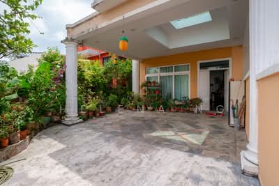 For Sale - Opera Estate / Carmen Street