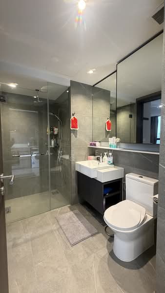 Riverfront Residences, 45 Hougang Avenue 7, 1 Bedroom, 581 sqft, Condominium For Rent, by Andrew Yong, 500079117 - Bathroom - PropertyGuru.com.sg