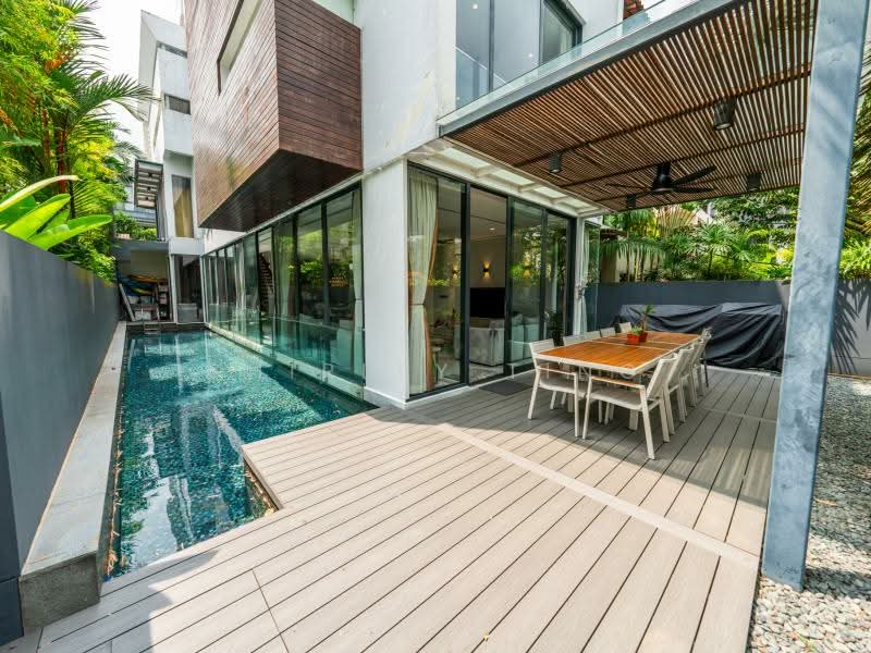 GOOD VALUE! NEW LIST! RENOVATED 2.5 STY WITH BASEMENT DETACHED @ 1KM NANYANG PRI /RAFFLES GIRLS! Detached House For Sale at S$ 14,950,000 | PropertyGuru Singapore - Exterior