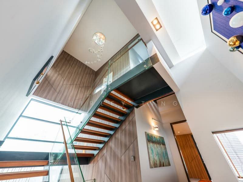 GOOD VALUE! NEW LIST! RENOVATED 2.5 STY WITH BASEMENT DETACHED @ 1KM NANYANG PRI /RAFFLES GIRLS! Detached House For Sale at S$ 14,950,000 | PropertyGuru Singapore - Interior