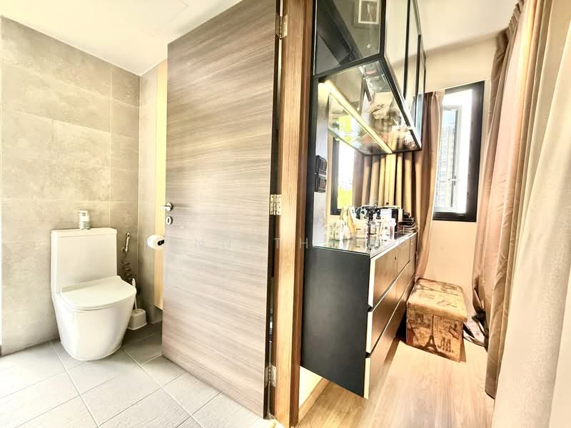 River Isles Condominium For Sale at S$ 2,200,000 | PropertyGuru Singapore - Bathroom