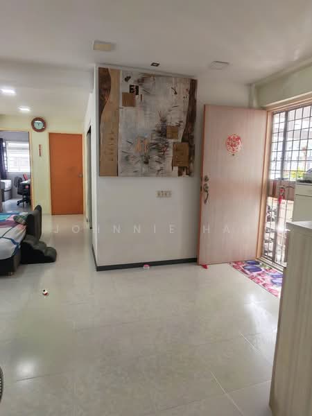 491D Tampines Street 45 HDB Flat For Sale at S$ 788,588 | PropertyGuru Singapore - Entrance