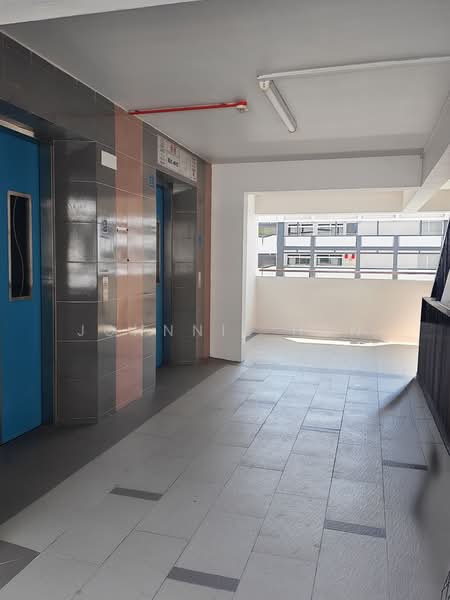 491D Tampines Street 45 HDB Flat For Sale at S$ 788,588 | PropertyGuru Singapore - Corridor