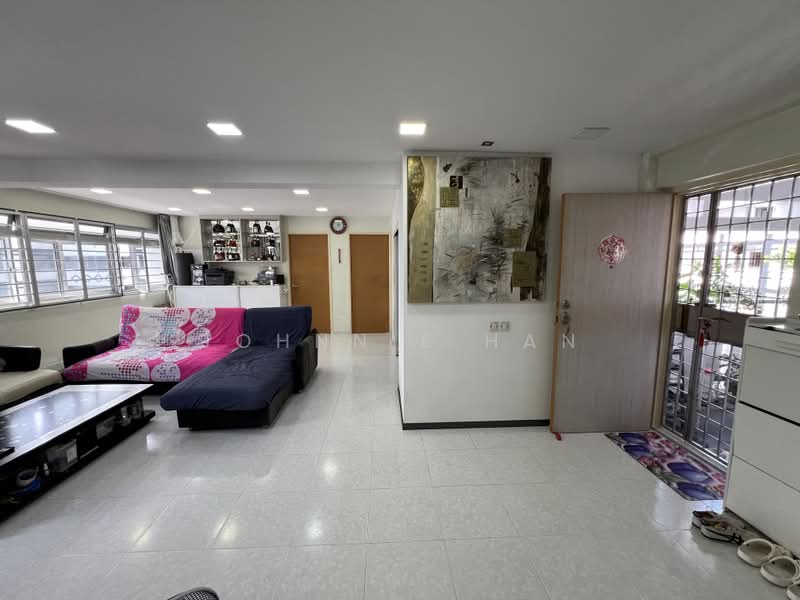 491D Tampines Street 45, 491D Tampines Street 45, 3 Bedrooms, 1,292 sqft, HDB Flat For Sale, by Johnnie Han, 500079149 - Living Room - PropertyGuru.com.sg