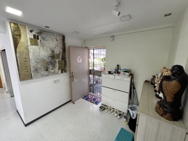 491D Tampines Street 45, 491D Tampines Street 45, 3 Bedrooms, 1,292 sqft, HDB Flat For Sale, by Johnnie Han, 500079149 - Entrance - PropertyGuru.com.sg