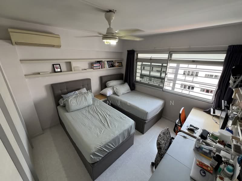 491D Tampines Street 45, 491D Tampines Street 45, 3 Bedrooms, 1,292 sqft, HDB Flat For Sale, by Johnnie Han, 500079149 - Bedroom - PropertyGuru.com.sg