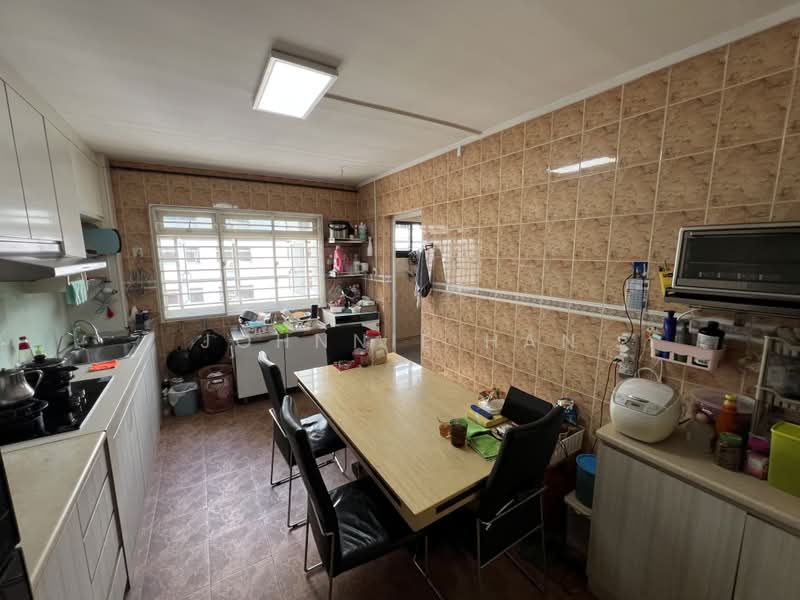 491D Tampines Street 45, 491D Tampines Street 45, 3 Bedrooms, 1,292 sqft, HDB Flat For Sale, by Johnnie Han, 500079149 - Kitchen - PropertyGuru.com.sg