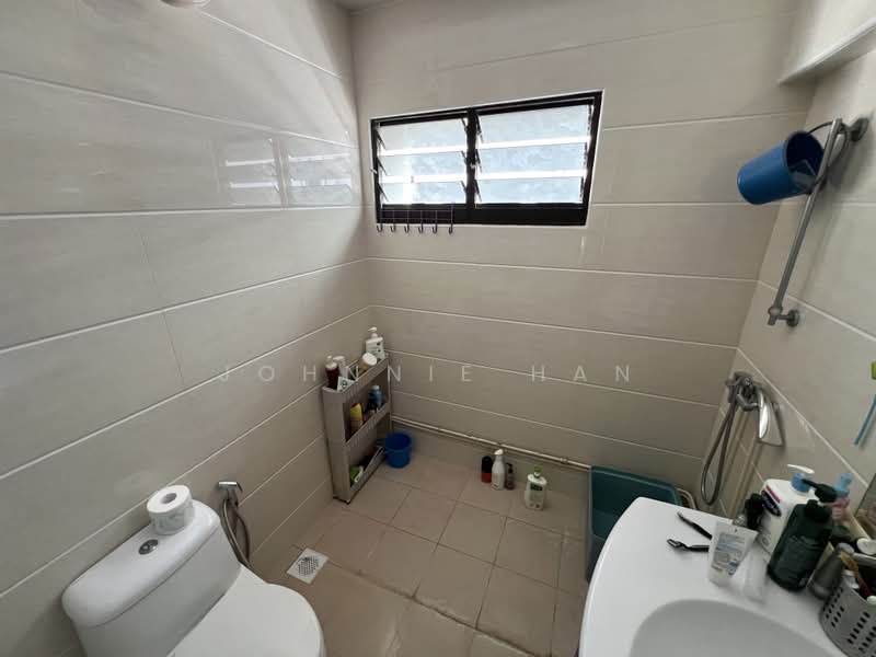 491D Tampines Street 45, 491D Tampines Street 45, 3 Bedrooms, 1,292 sqft, HDB Flat For Sale, by Johnnie Han, 500079149 - Bathroom - PropertyGuru.com.sg