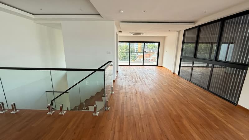 Bedok Terrace Corner Terrace For Sale at S$ 7,200,000 | PropertyGuru Singapore - Interior