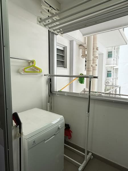 590A Ang Mo Kio Street 51 HDB Flat For Sale at S$ 898,000 | PropertyGuru Singapore - Balcony