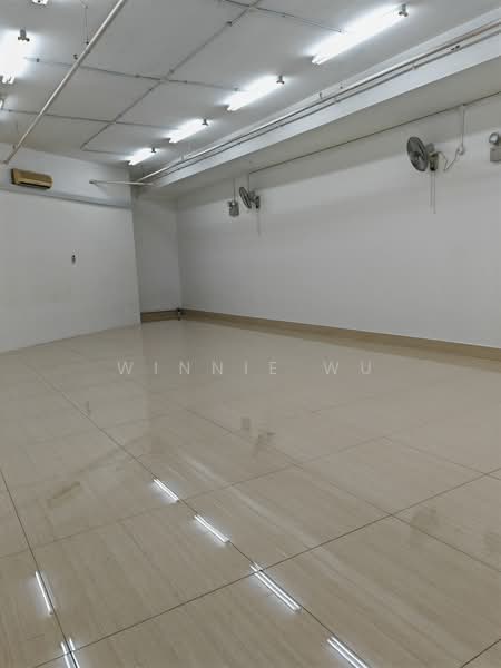Woodlands Bizhub, 190 Woodlands Industrial Park E5, 1,894 sqft, Factory / Workshop (B2) For Sale, by Winnie Wu, 500079182 - Interior - CommercialGuru.com.sg