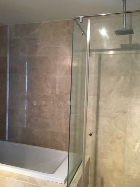 Marina Bay Residences, 18 Marina Boulevard, 3 Bedrooms, 1,636 sqft, Condominium For Rent, by Bryan Lim, 500079191 - Bathroom - PropertyGuru.com.sg