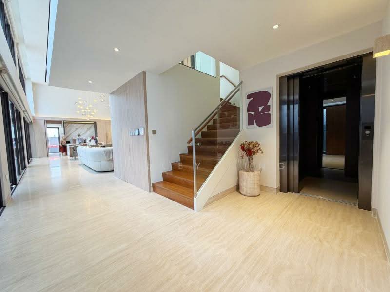 BRAND NEW 2.5 STY SEMI-D WITH LIFT/POOL @ MT SINAI! 5 MINS WALK TO HENRY PARK! ST 9623.4620 Semi-Detached House For Sale at S$ 12,800,000 | PropertyGuru Singapore