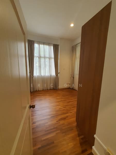 Leonie Condotel, 2 Leonie Hill Road, 2 Bedrooms, 861 sqft, Condominium For Rent, by Eric Gan, 500079216 - Bedroom 1 - PropertyGuru.com.sg