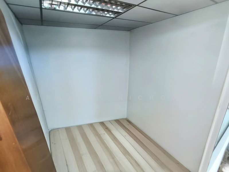 Sim Lim Tower, 10 Jalan Besar, 732 sqft, Office For Sale, by Alphaeus Nicholas, 500079222 - Interior - CommercialGuru.com.sg