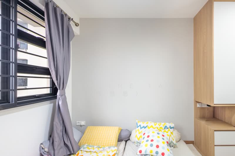 467B Bukit Batok West Avenue 9 HDB Flat For Sale at S$ 838,000 | PropertyGuru Singapore - Master Bedroom