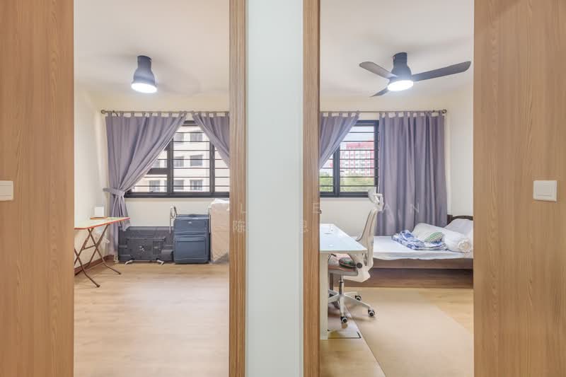 467B Bukit Batok West Avenue 9 HDB Flat For Sale at S$ 838,000 | PropertyGuru Singapore - Bedrooms