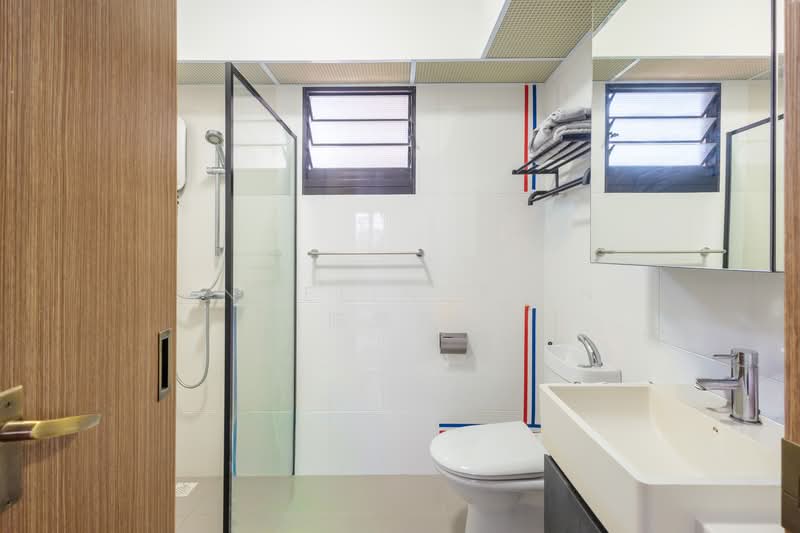 467B Bukit Batok West Avenue 9 HDB Flat For Sale at S$ 838,000 | PropertyGuru Singapore - Master Bathroom