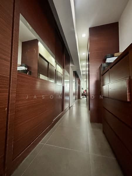 285 Bishan Street 22 HDB Flat For Sale at S$ 888,000 | PropertyGuru Singapore - Corridor