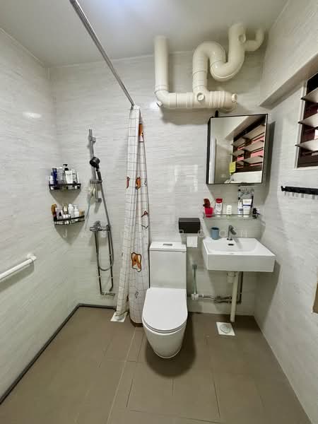 285 Bishan Street 22 HDB Flat For Sale at S$ 888,000 | PropertyGuru Singapore - Bathroom