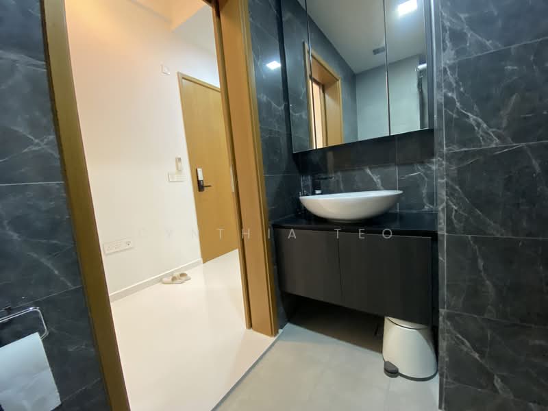 Spottiswoode Suites Condominium For Sale at S$ 990,000 | PropertyGuru Singapore - Bathroom