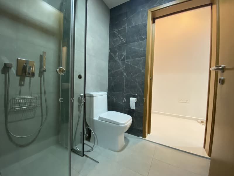 Spottiswoode Suites Condominium For Sale at S$ 990,000 | PropertyGuru Singapore - Bathroom
