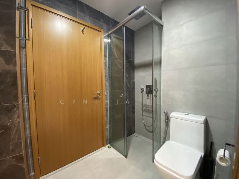 Spottiswoode Suites Condominium For Sale at S$ 990,000 | PropertyGuru Singapore - Bathroom
