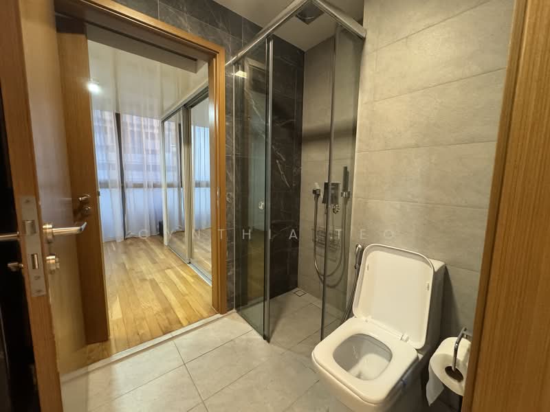 Spottiswoode Suites Condominium For Sale at S$ 990,000 | PropertyGuru Singapore - Bathroom