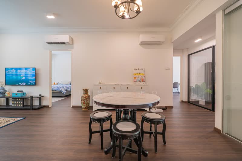 Mendon Spring Condominium For Sale at S$ 1,590,000 | PropertyGuru Singapore - Living Room