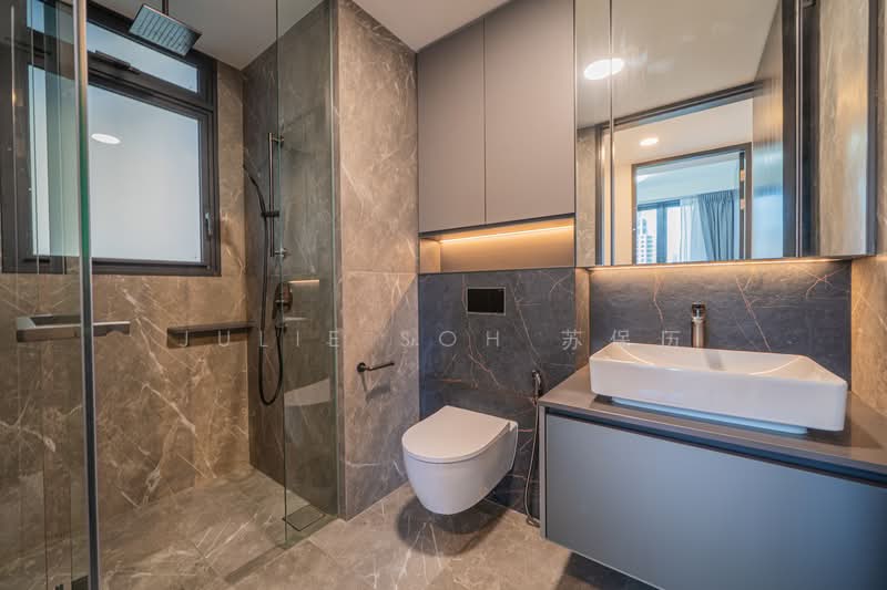 Irwell Hill Residences, 6 Irwell Hill, 2 Bedrooms, 614 sqft, Condominium For Sale, by Julie Soh 苏保历, 500079251 - Bathroom - PropertyGuru.com.sg