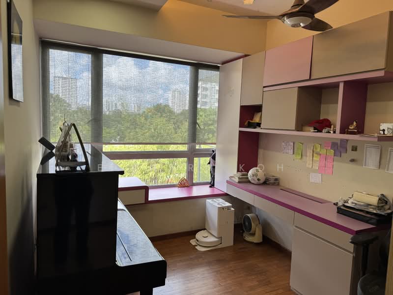 Clover By The Park Condominium For Sale at S$ 3,150,000 | PropertyGuru Singapore - common bedroom