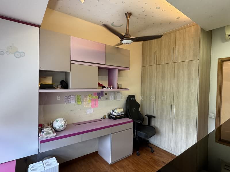 Clover By The Park Condominium For Sale at S$ 3,150,000 | PropertyGuru Singapore - common bedroom