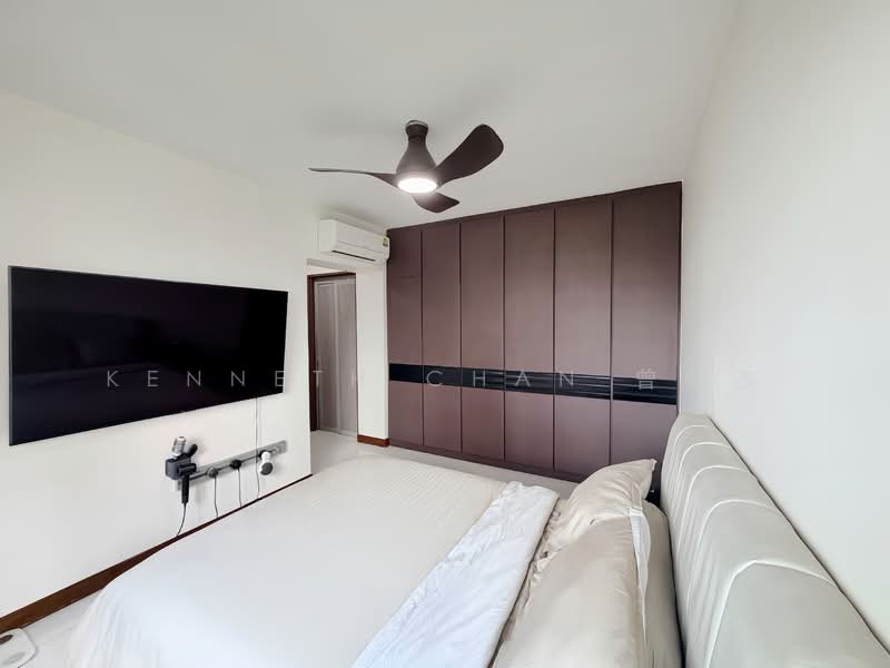 635B Senja Road HDB Flat For Sale at S$ 799,999 | PropertyGuru Singapore - Master, Tucked-In Long Panel of Wardrobe