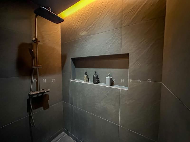 Eastpoint Green, 1 Simei Street 3, Room Rental, 200 sqft, Condominium For Rent, by Ong Rong Sheng, 500079264 - Bathroom - PropertyGuru.com.sg